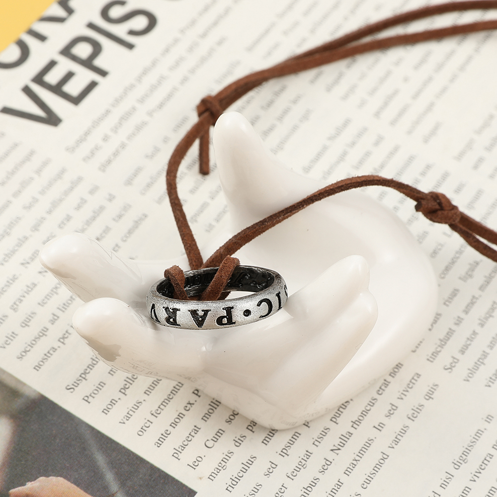 Game Anime Leather Chain Ring  - Vintage Items incelemesi ve fiyatı