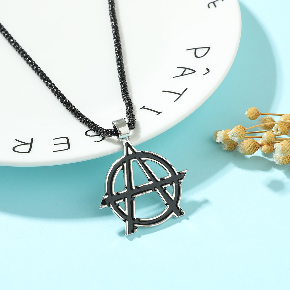 Movies Avengers Symbol Letter  - Vintage Items incelemesi ve fiyatı