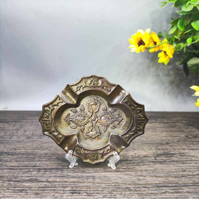 Antique collection, vintage -p - Vintage Collectible Ashtrays incelemesi ve fiyatı
